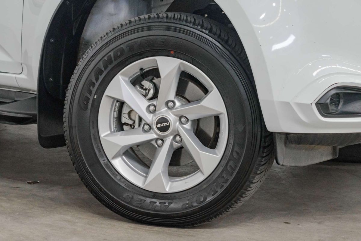 2024 Isuzu MU-X LS-M