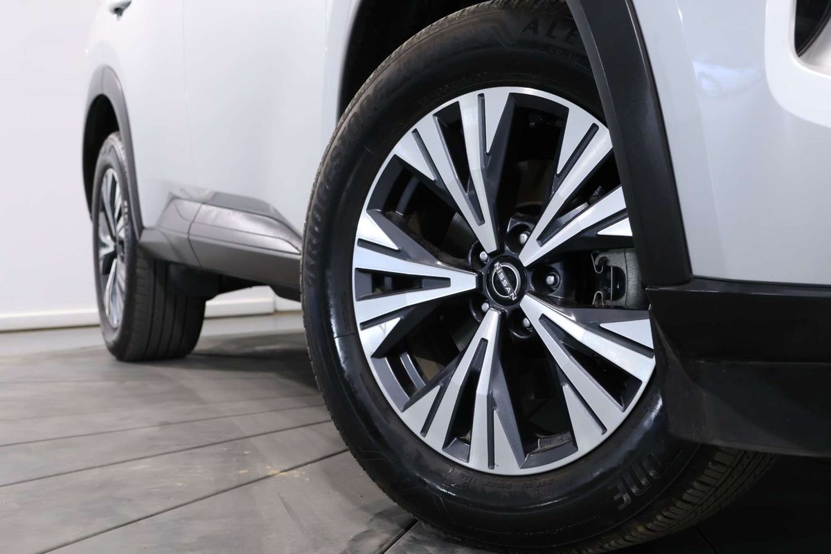 2024 Nissan X-TRAIL ST-L T33