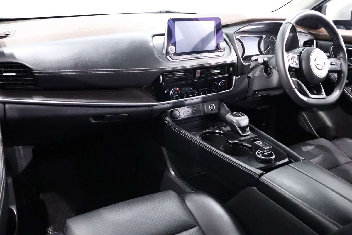 2024 Nissan X-TRAIL ST-L T33