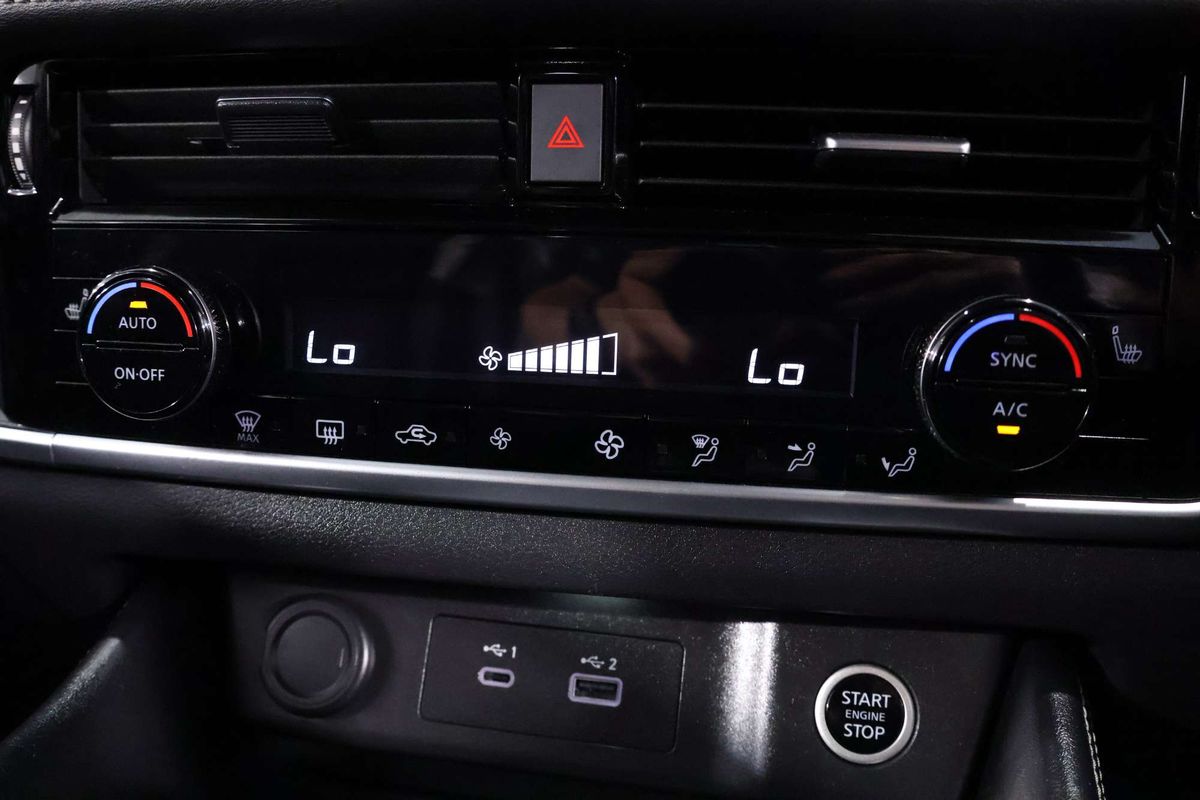2024 Nissan X-TRAIL ST-L T33