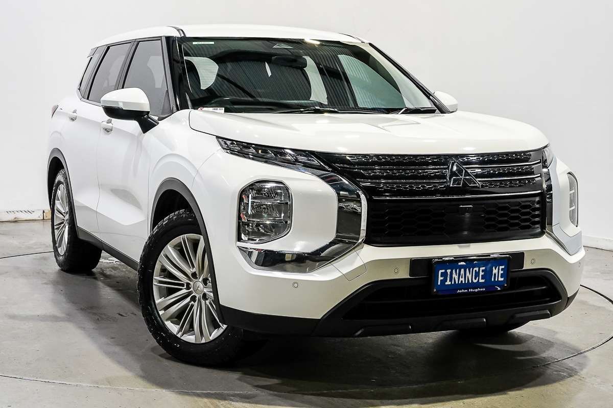 2023 Mitsubishi Outlander ES ZM