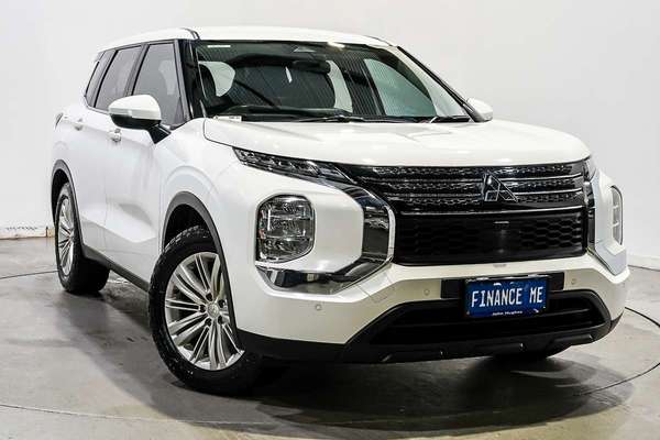2023 Mitsubishi Outlander ES ZM