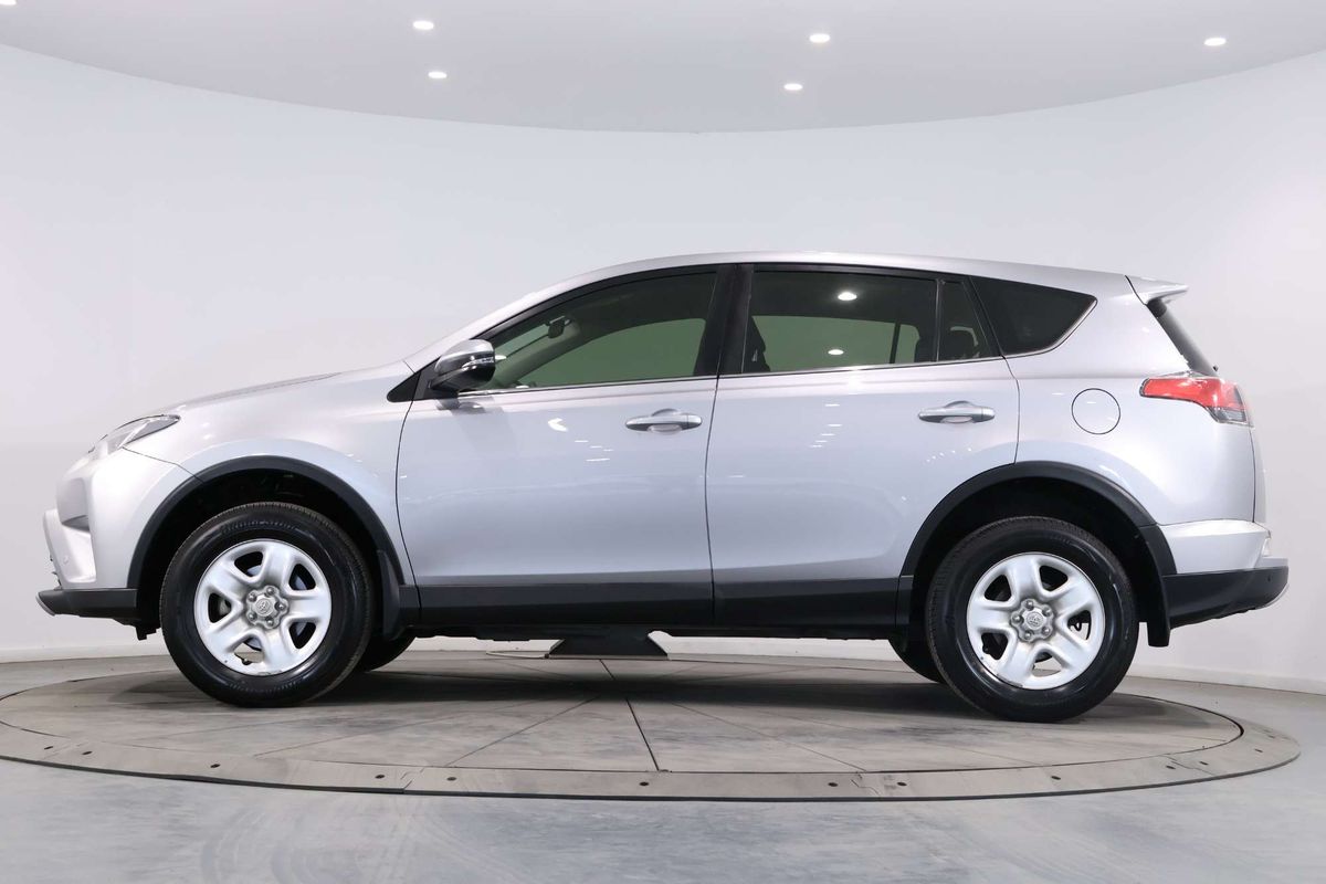 2018 Toyota RAV4 GX ZSA42R