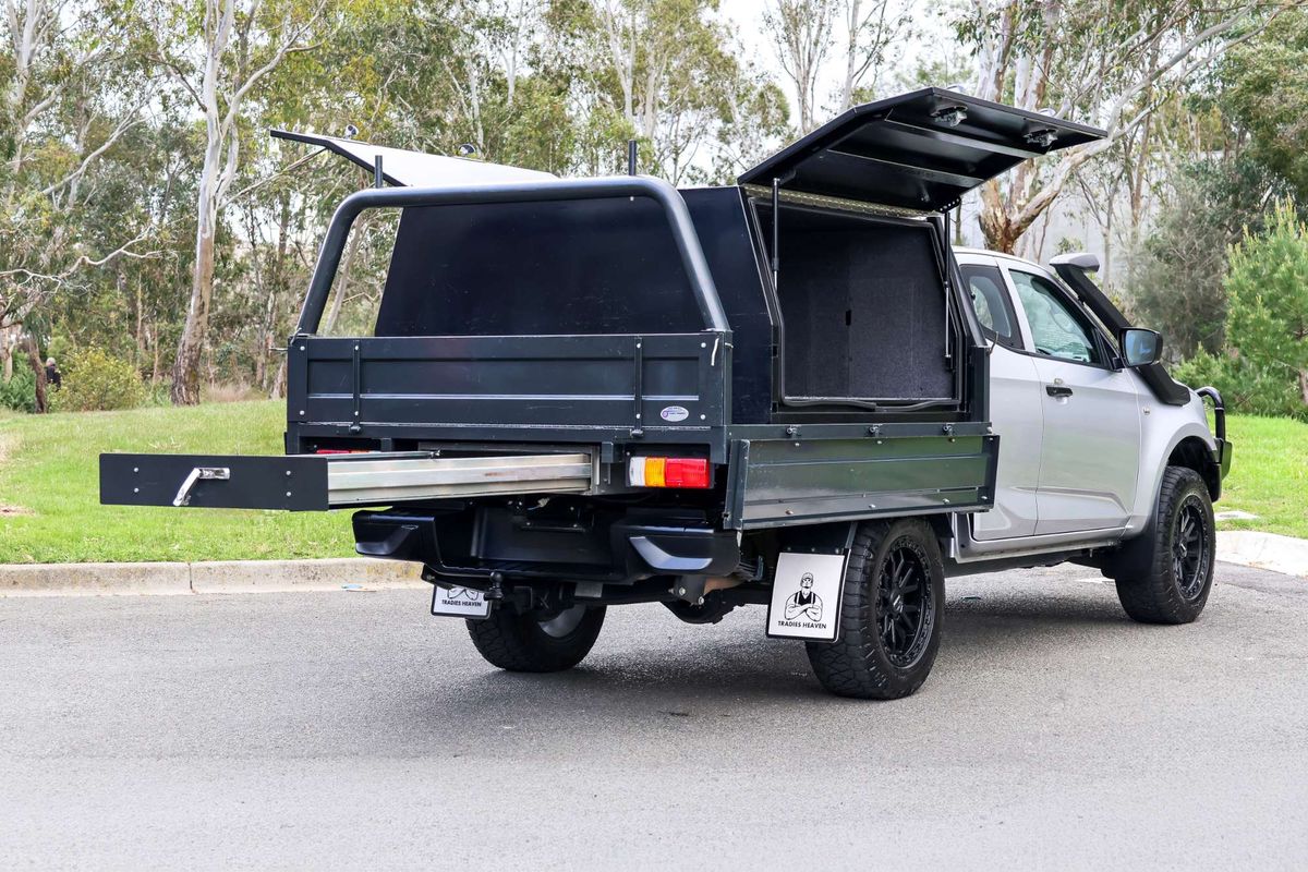 2023 Isuzu D-MAX SX 4X4