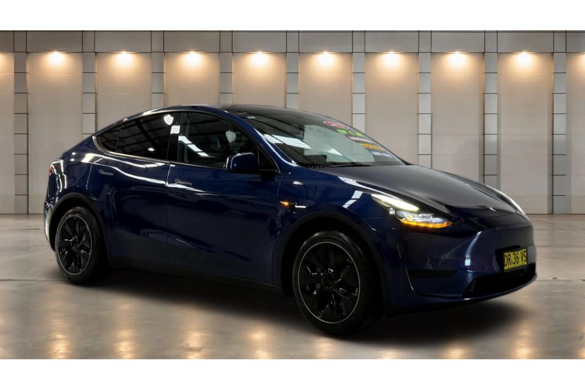 2022 Tesla Model Y Rear-Wheel Drive