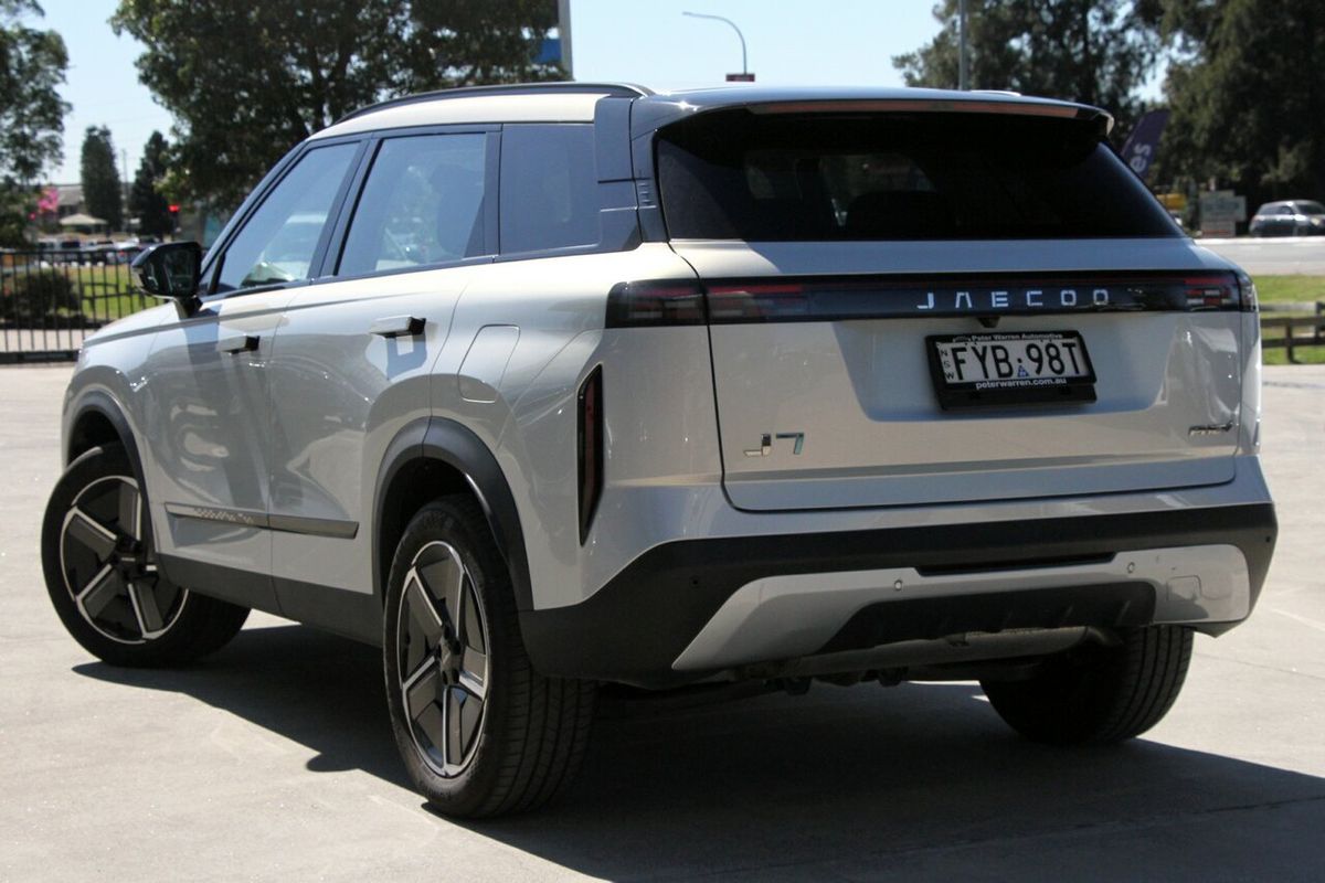 2025 OMODA JAECOO J7 SHS Track