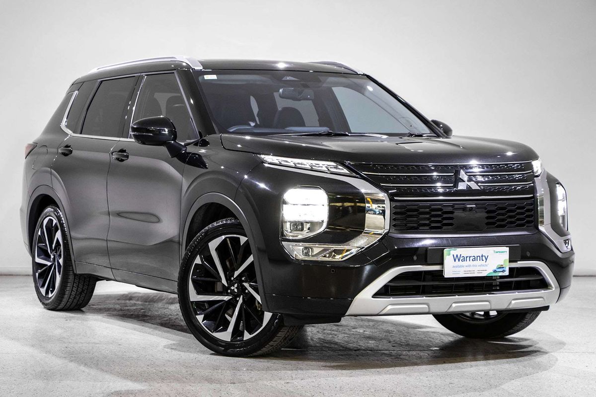 2023 Mitsubishi Outlander Exceed ZM