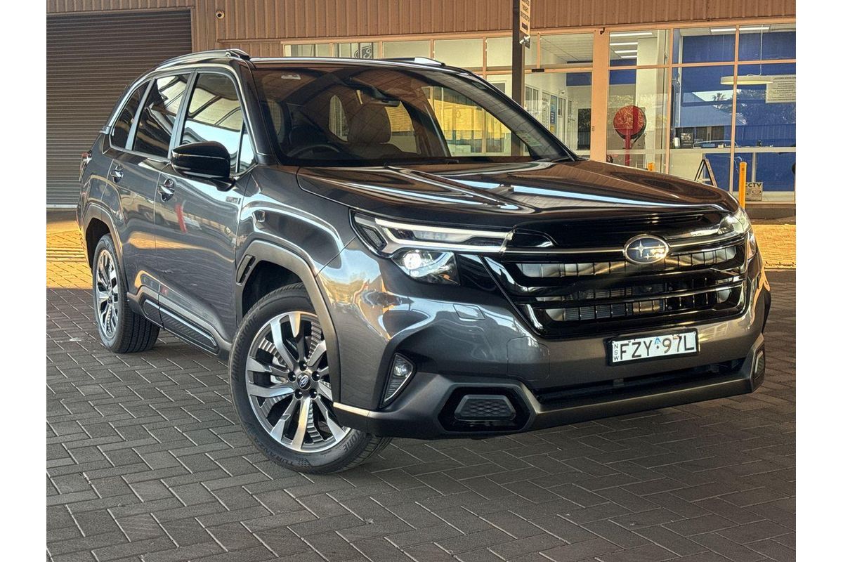 2025 Subaru Forester Hybrid Touring S6