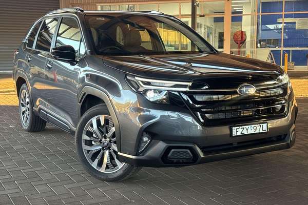 2025 Subaru Forester Hybrid Touring S6