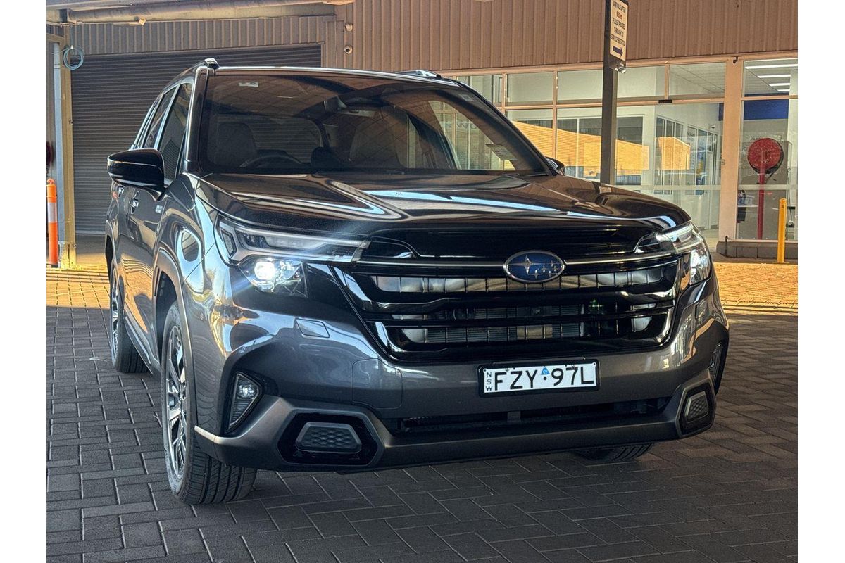 2025 Subaru Forester Hybrid Touring S6