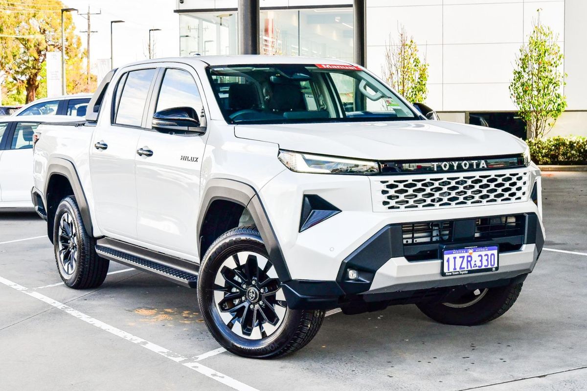 2026 Toyota Hilux SR5 GUN226R 4X4