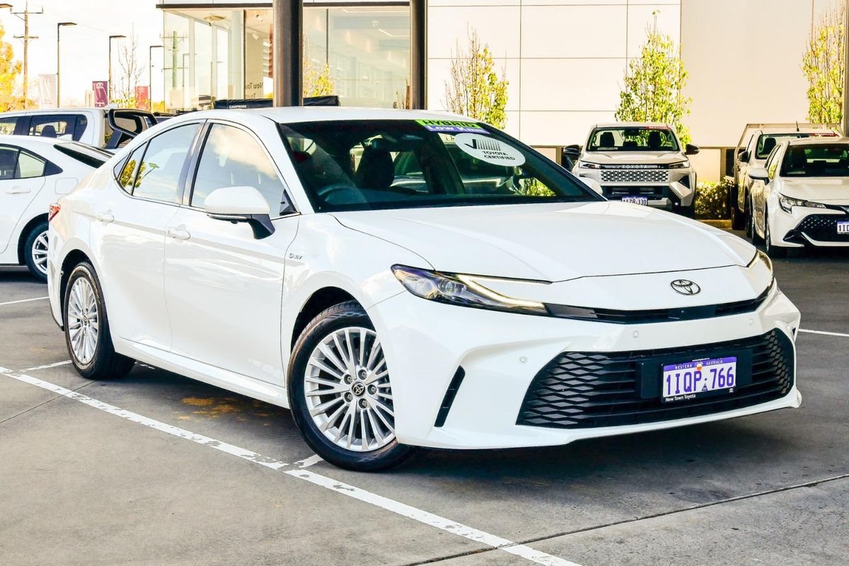 2025 Toyota Camry Ascent AXVH80R