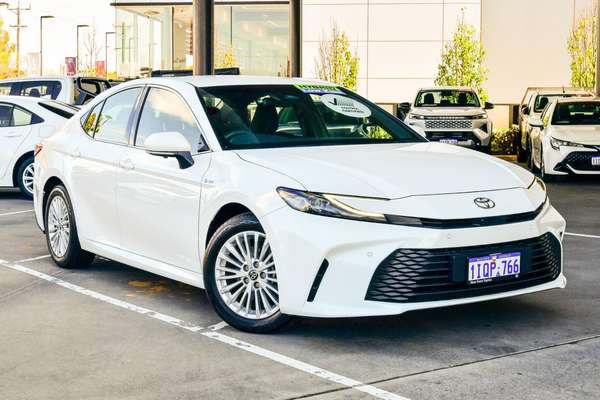 2025 Toyota Camry Ascent AXVH80R
