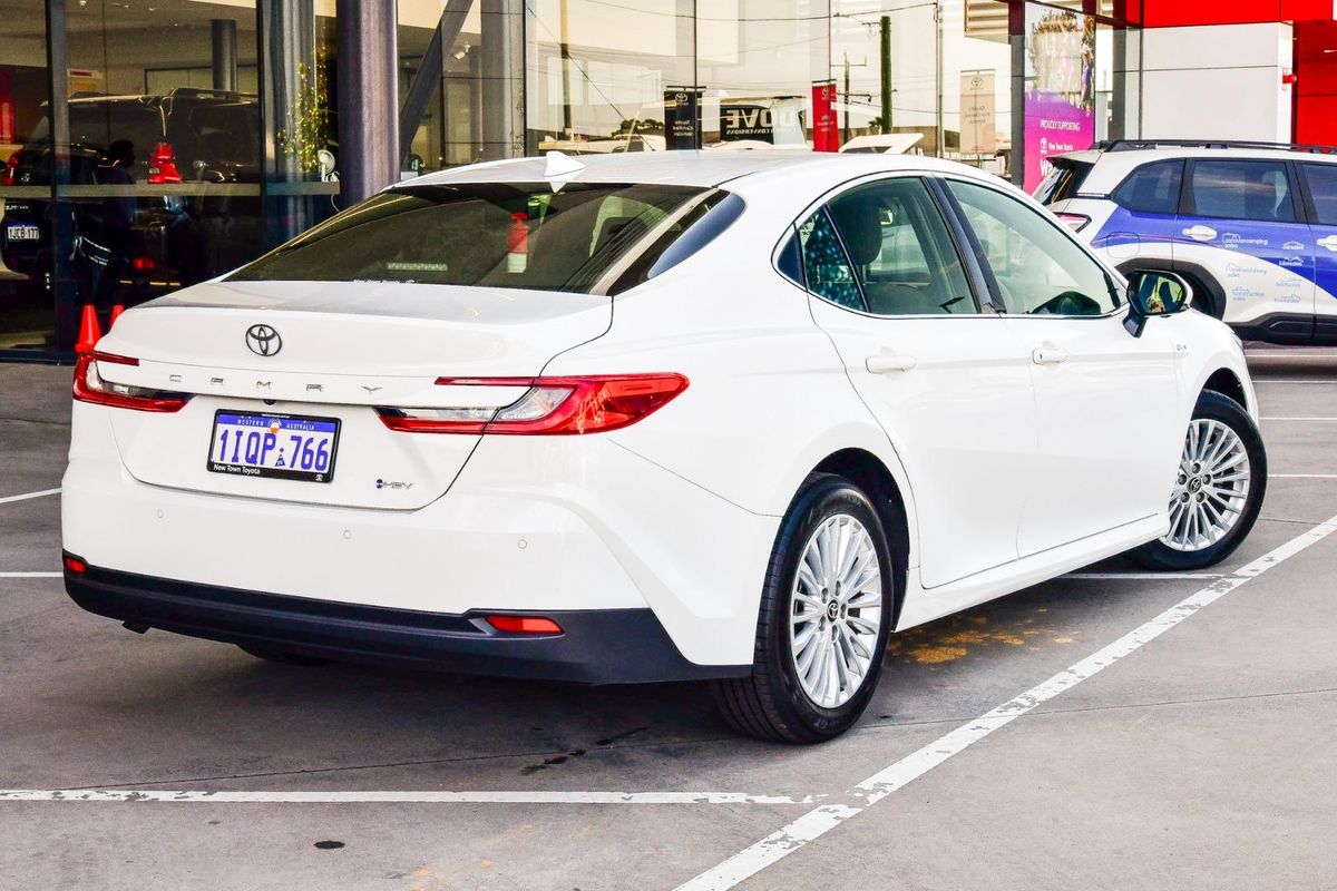 2025 Toyota Camry Ascent AXVH80R