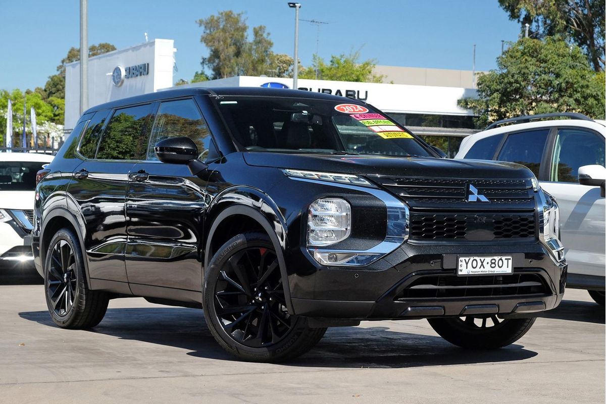2024 Mitsubishi Outlander Black Edition ZM