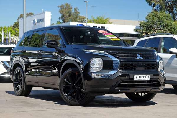 2023 Mitsubishi Outlander Black Edition ZM