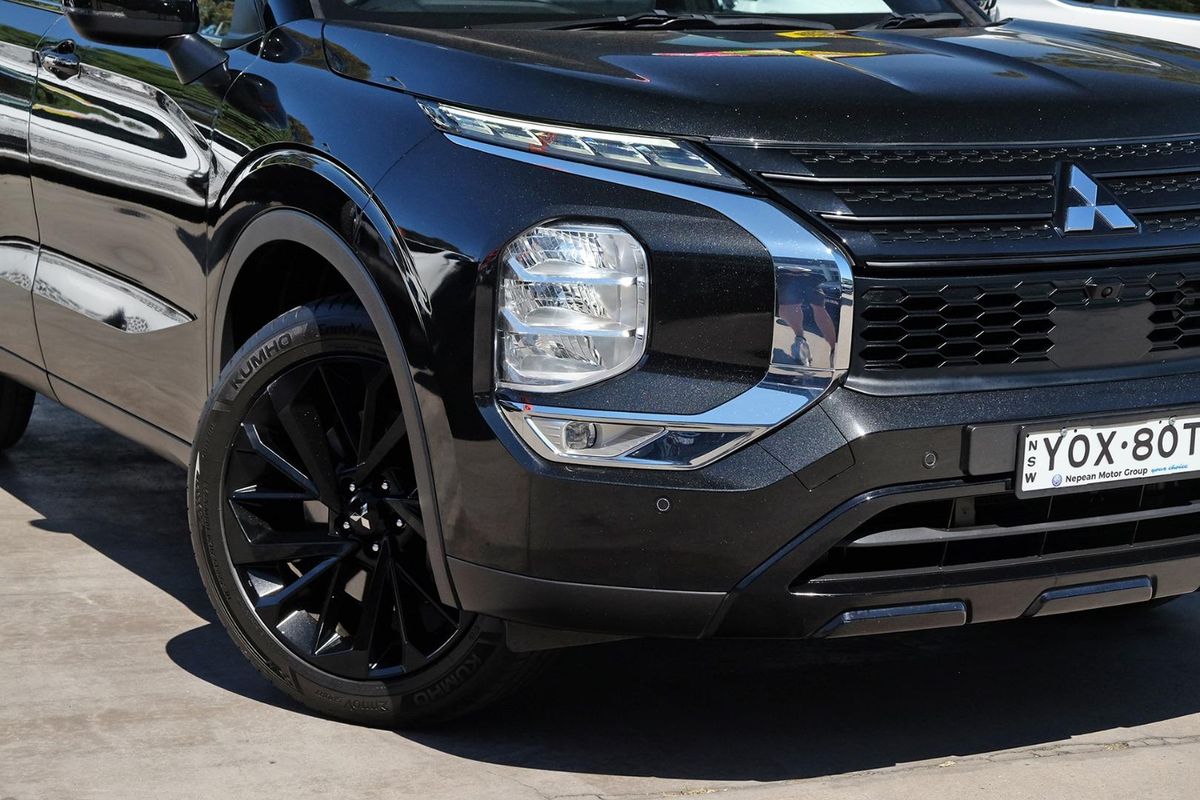 2024 Mitsubishi Outlander Black Edition ZM