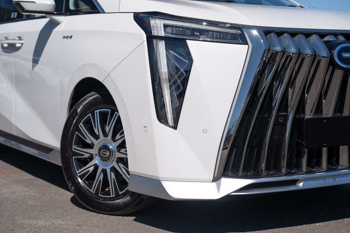 2026 GAC M8 PHEV Luxury