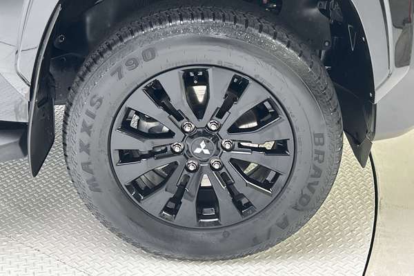 2024 Mitsubishi Triton GSR MV 4X4 thumb-9