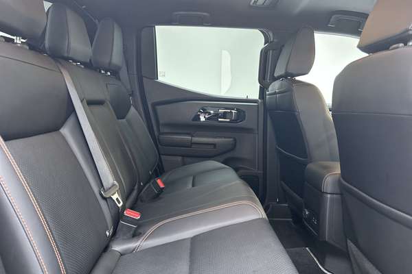 2024 Mitsubishi Triton GSR MV 4X4 thumb-11