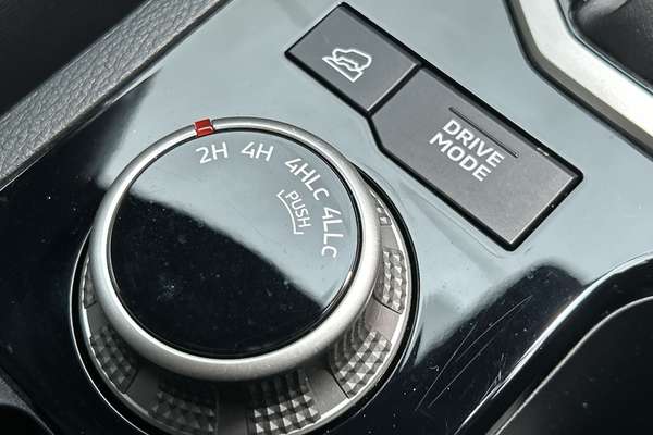 2024 Mitsubishi Triton GSR MV 4X4 thumb-16