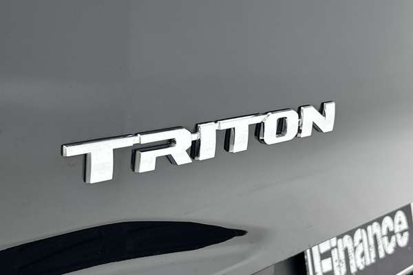 2024 Mitsubishi Triton GSR MV 4X4 thumb-21