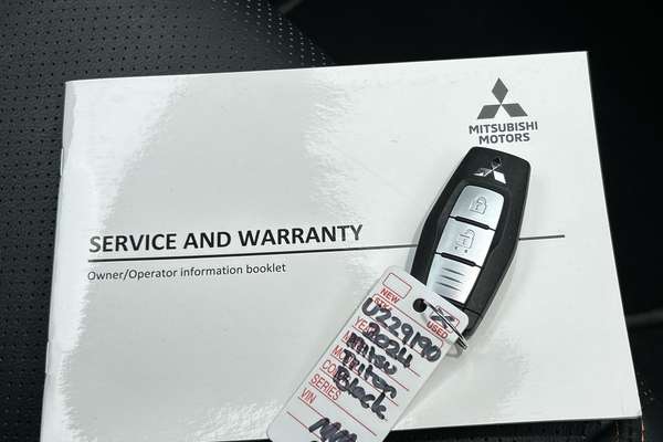 2024 Mitsubishi Triton GSR MV 4X4 thumb-22