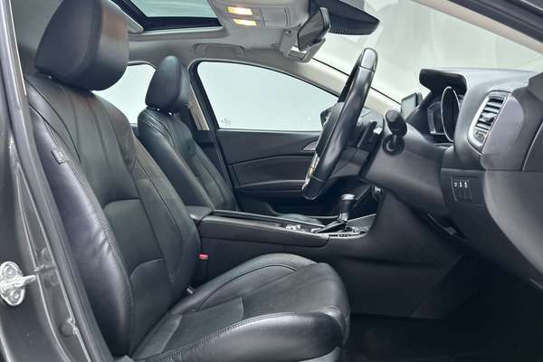 2018 Mazda 3 SP25 Astina BN Series thumb-12