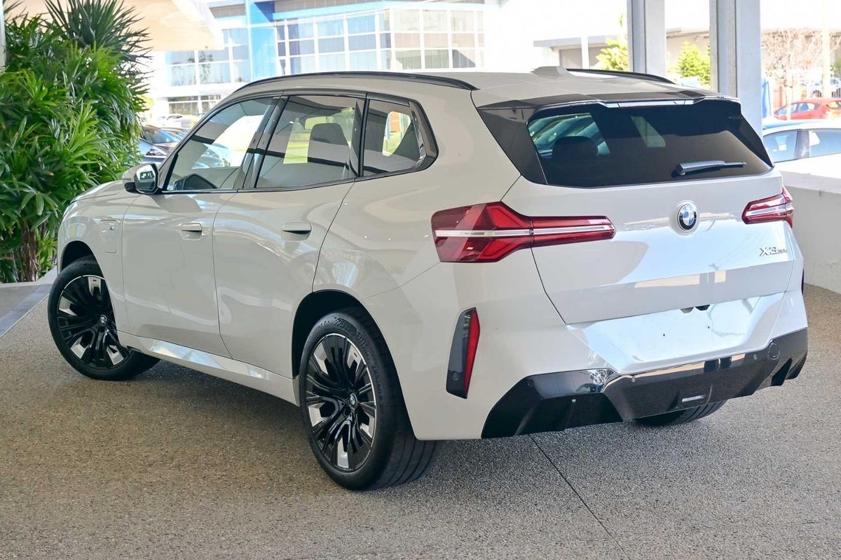 2025 BMW X3 30e xDrive G45