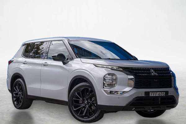 2023 Mitsubishi Outlander LS Black Edition ZM