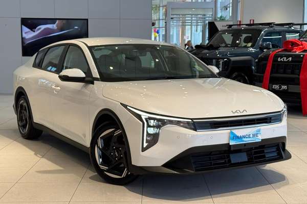 2025 Kia K4 Sport+ CL4m