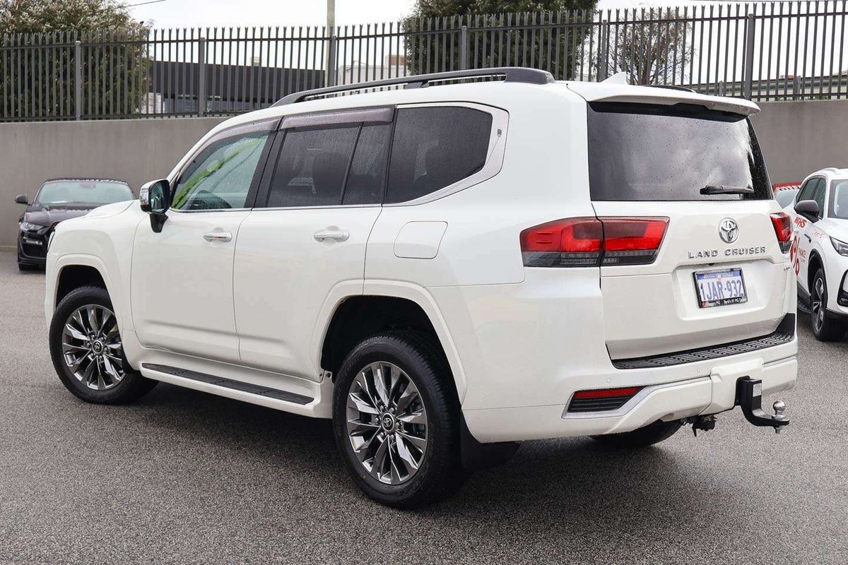 2022 Toyota Landcruiser Sahara ZX FJA300R