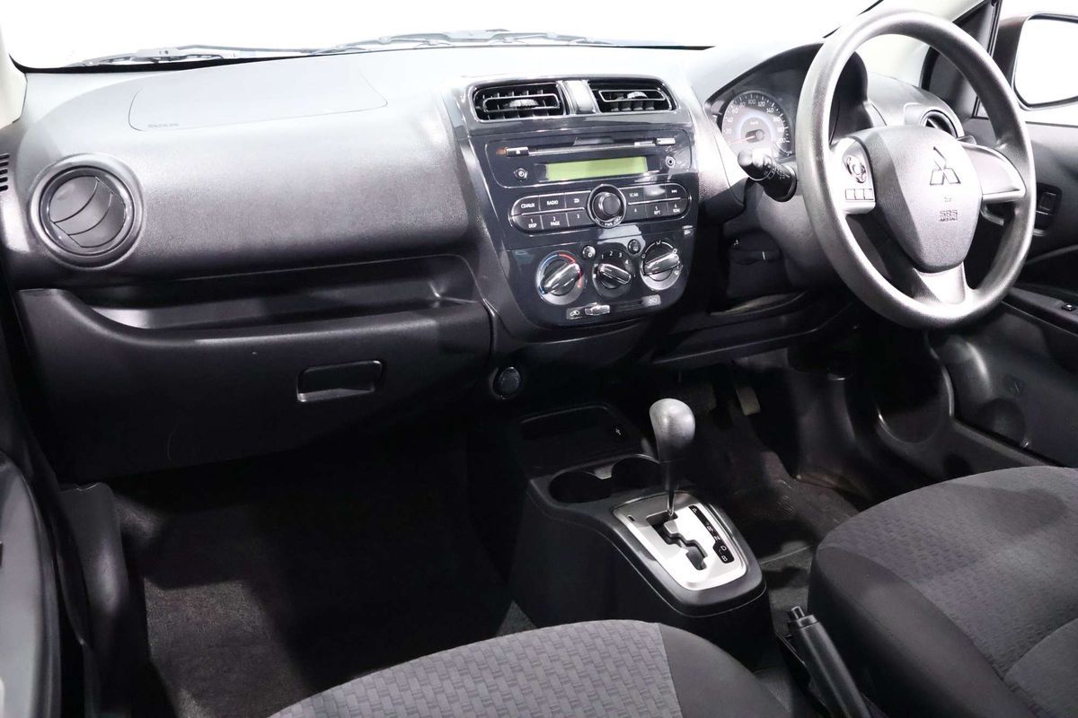 2019 Mitsubishi Mirage ES LA