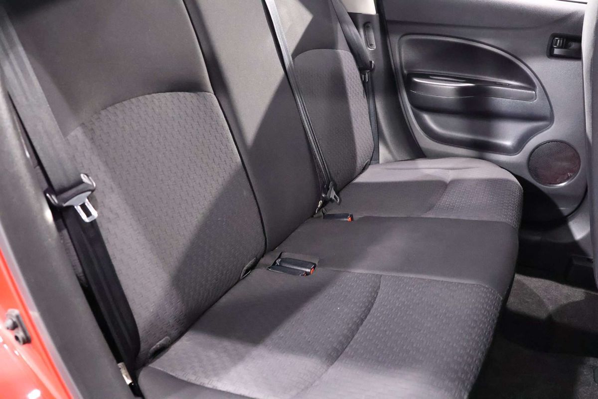 2019 Mitsubishi Mirage ES LA