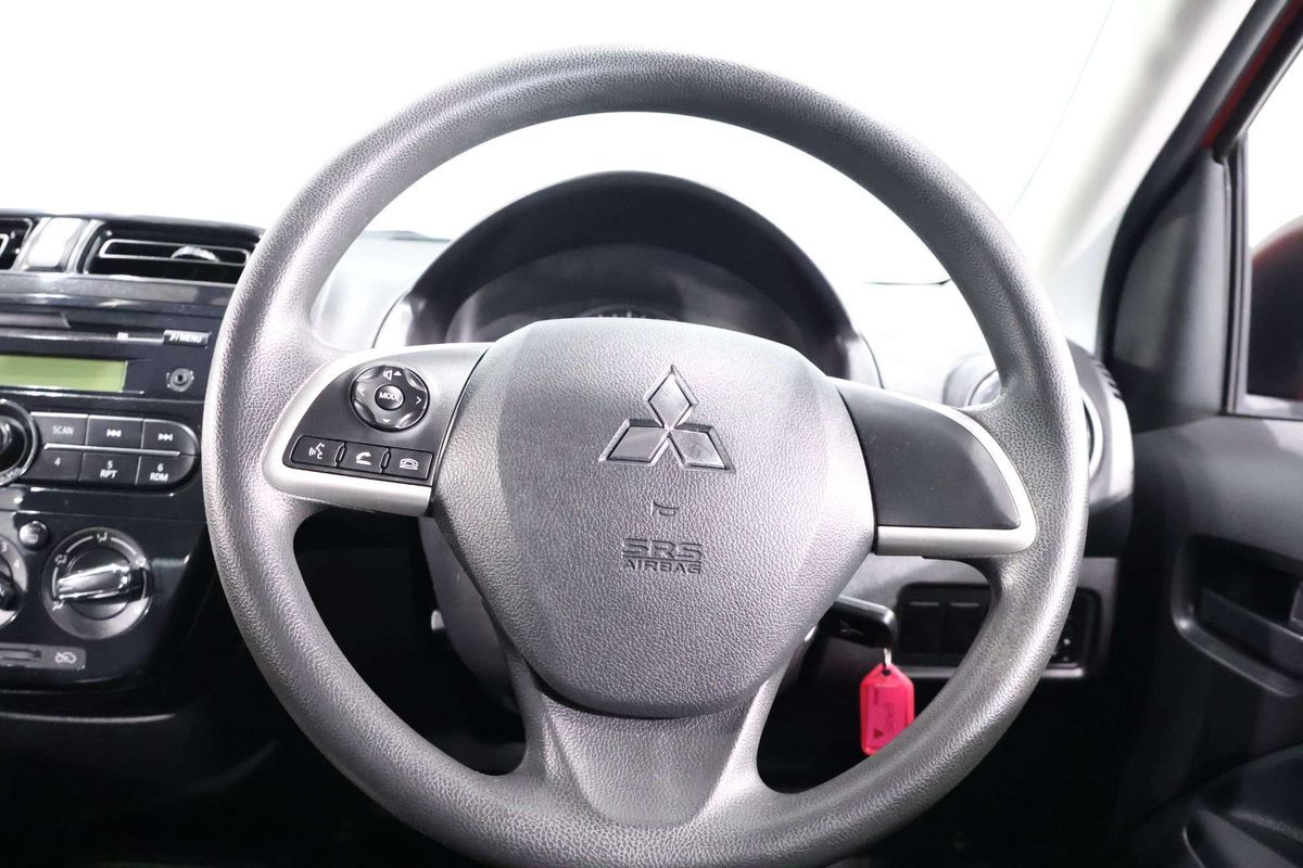 2019 Mitsubishi Mirage ES LA