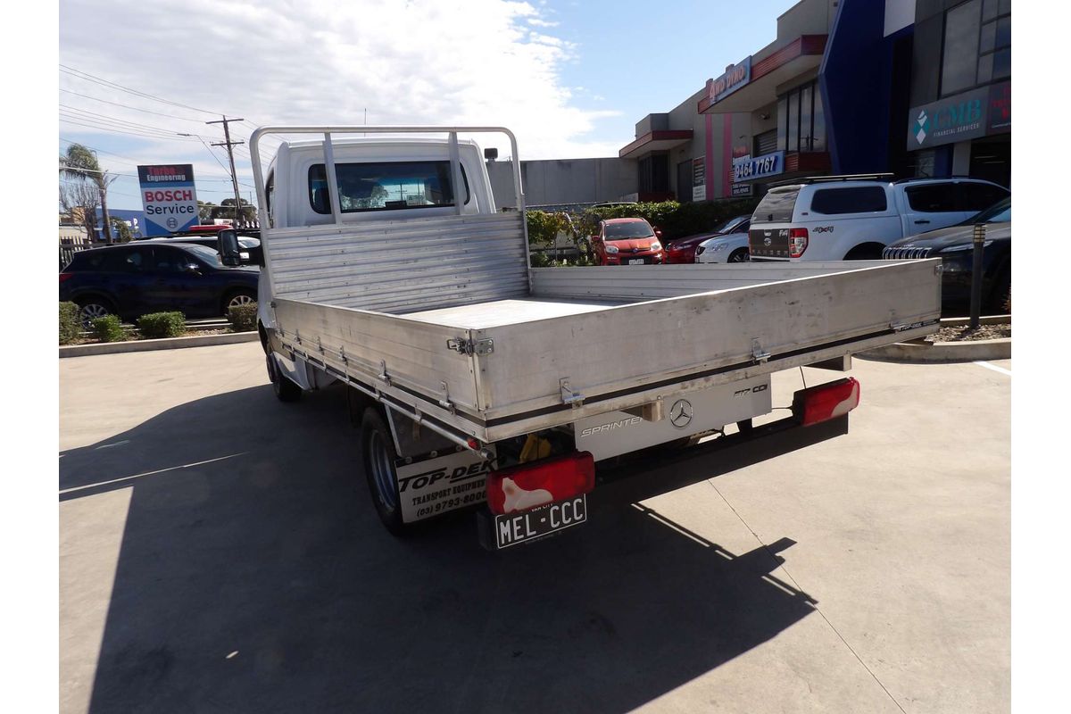 2024 Mercedes-Benz Sprinter 517CDI VS30 Rear Wheel Drive MWB image 7