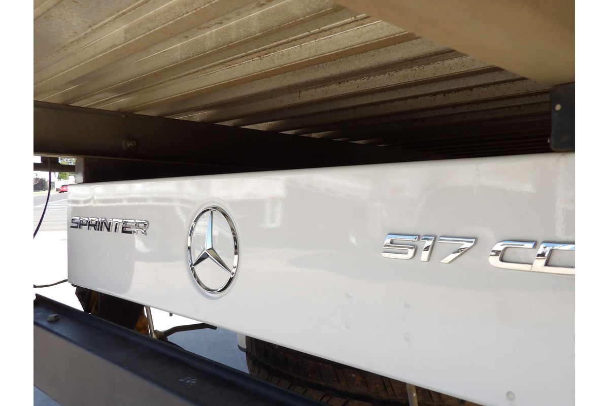 2024 Mercedes-Benz Sprinter 517CDI VS30 Rear Wheel Drive MWB image 12