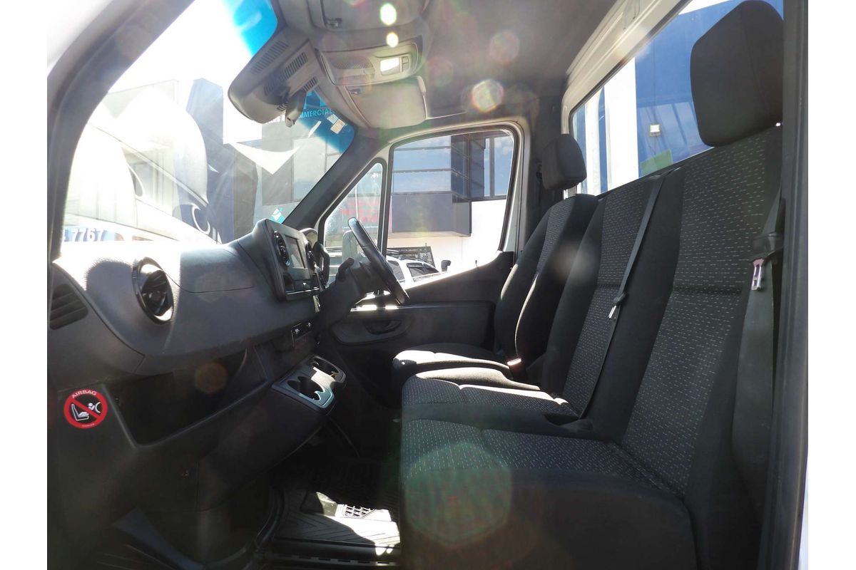 2024 Mercedes-Benz Sprinter 517CDI VS30 Rear Wheel Drive MWB image 13