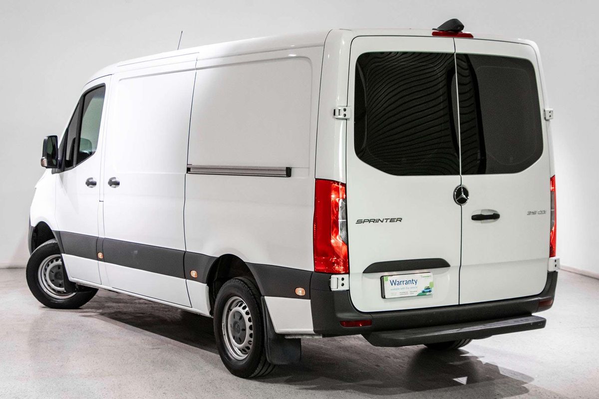 2023 Mercedes-Benz Sprinter 315CDI VS30 MWB Low Roof