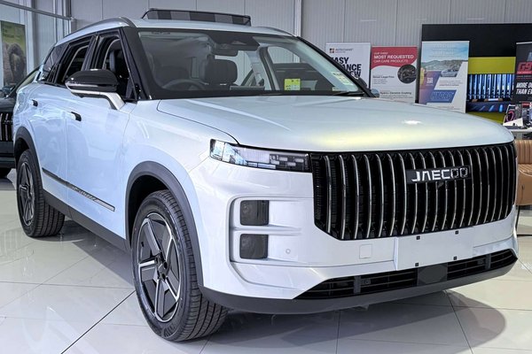 2026 OMODA JAECOO J7 SHS-P Summit