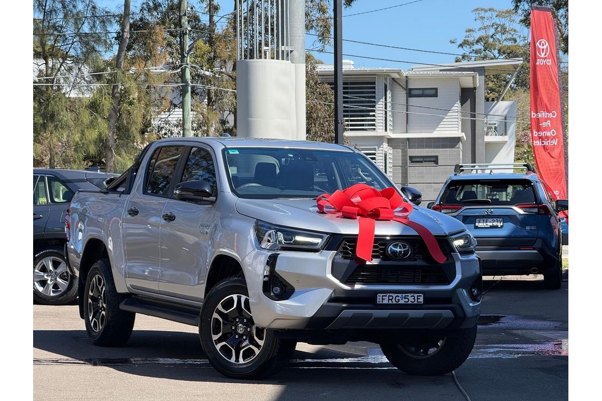 2025 Toyota Hilux SR5 48V GUN126R 4X4