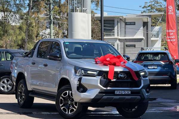2025 Toyota Hilux SR5 48V GUN126R 4X4