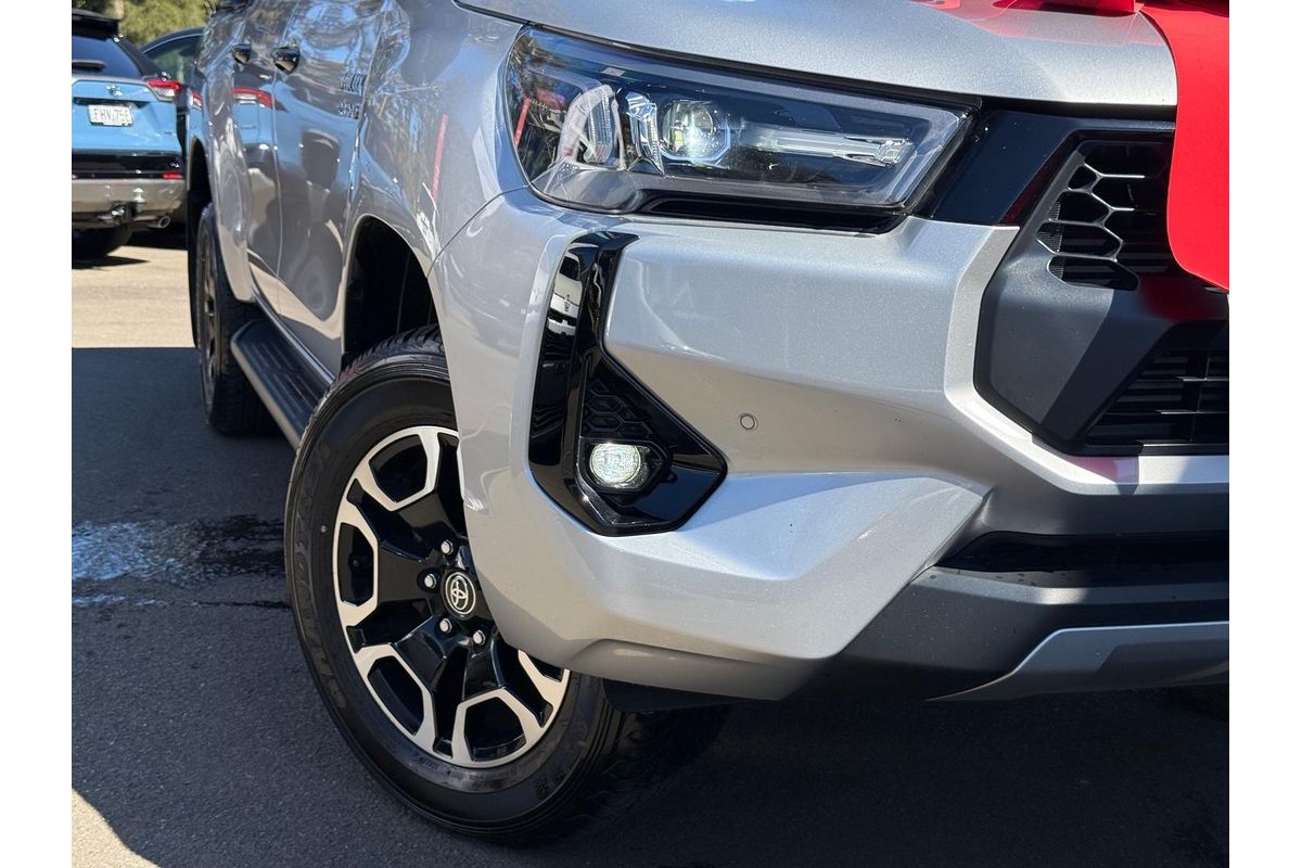 2025 Toyota Hilux SR5 48V GUN126R 4X4