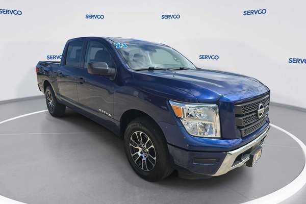 2023 Nissan Titan SV