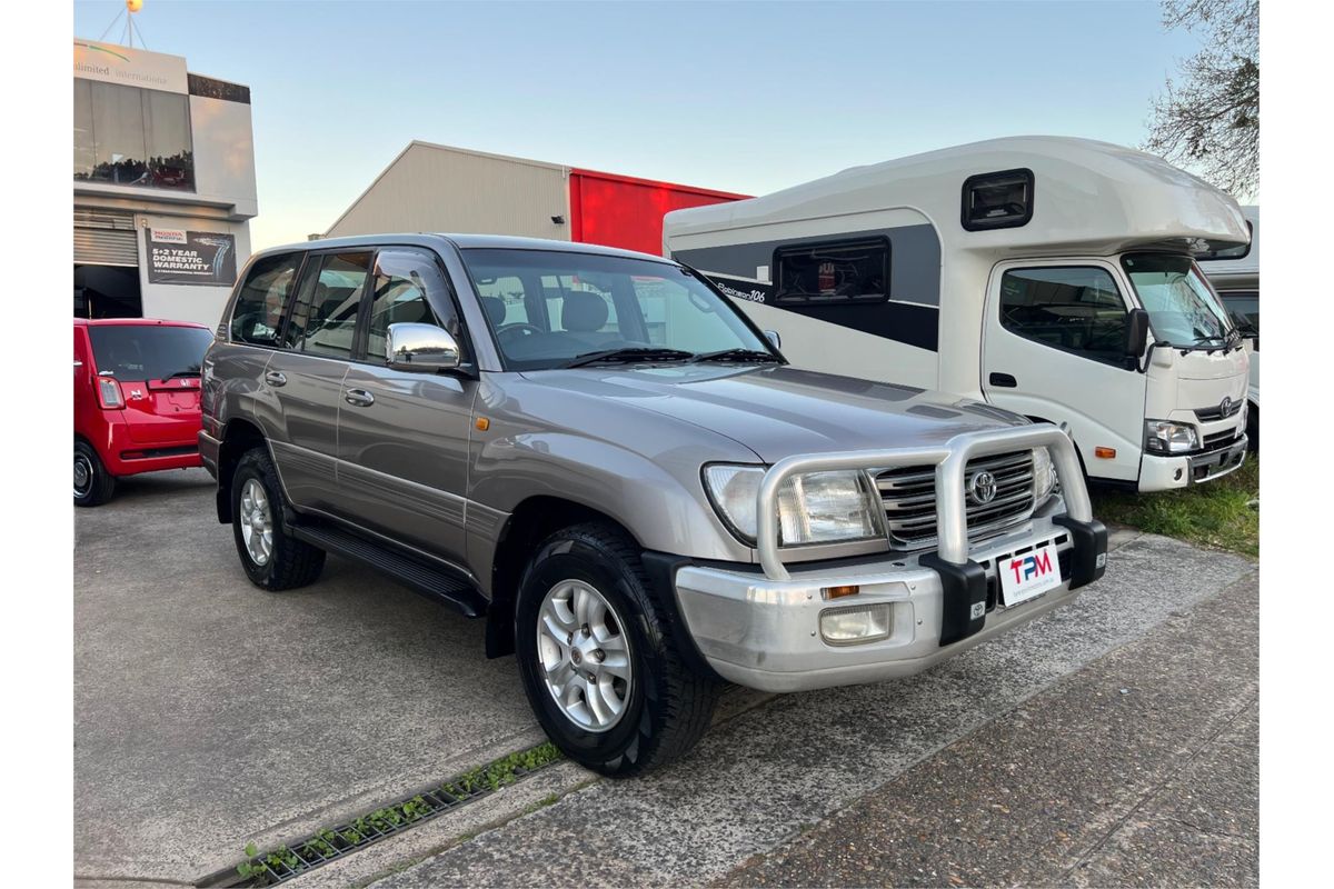 2003 Toyota Landcruiser Sahara UZJ100R