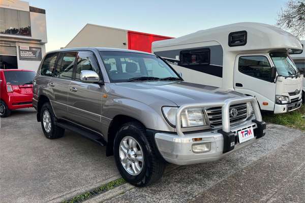 2003 Toyota Landcruiser Sahara UZJ100R