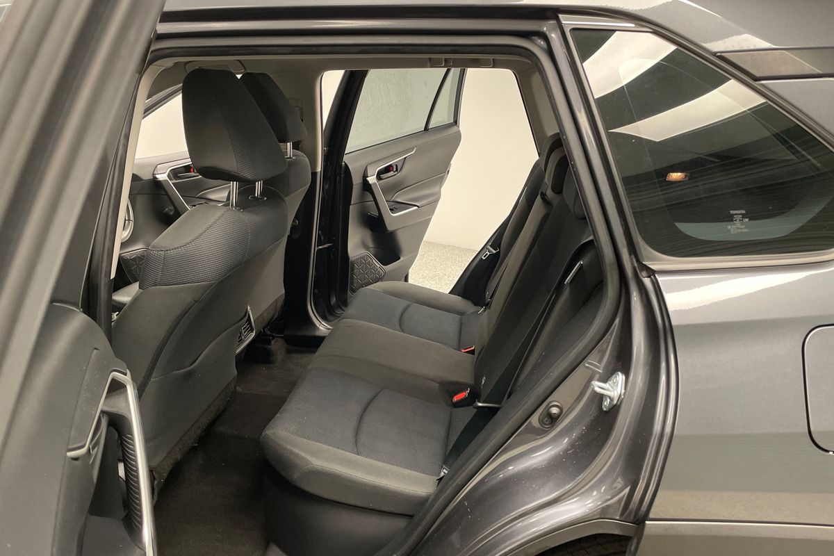 2021 Toyota RAV4 GX AXAH52R