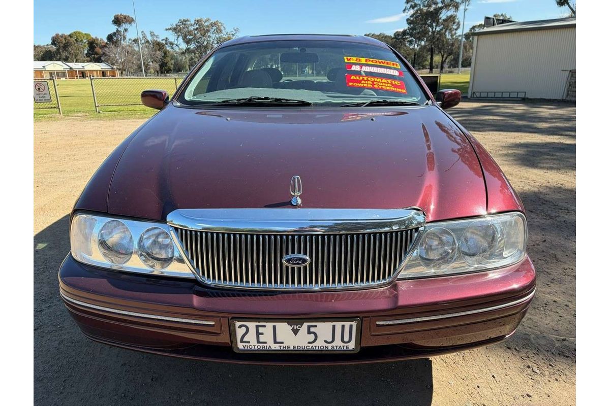 2000 Ford LTD AU II