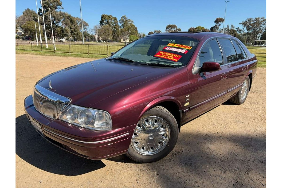 2000 Ford LTD AU II