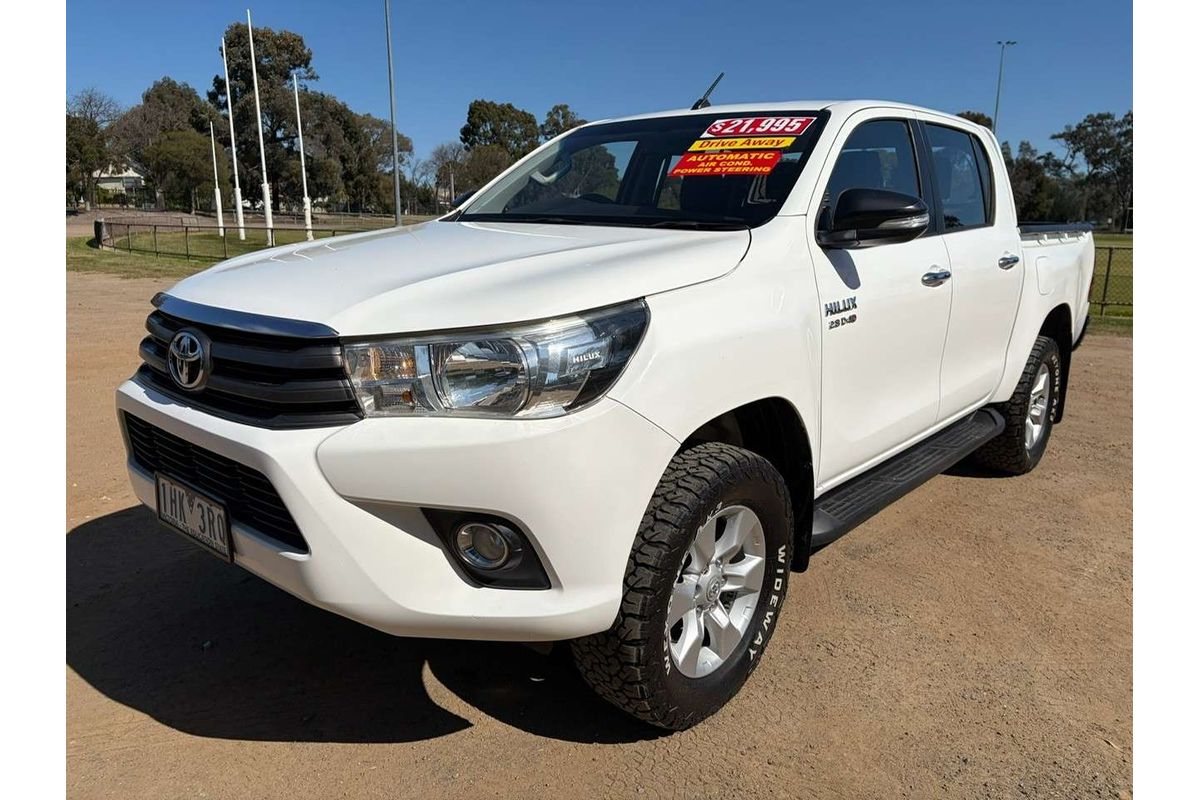 2016 Toyota Hilux SR GUN126R 4X4 image 4
